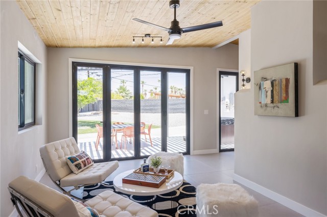 Detail Gallery Image 16 of 33 For 2199 N Berne Dr, Palm Springs,  CA 92262 - 3 Beds | 2/1 Baths