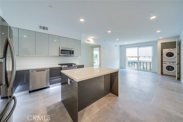 Detail Gallery Image 13 of 15 For 214 Westmoreland #5,  Los Angeles,  CA 90004 - 2 Beds | 2 Baths