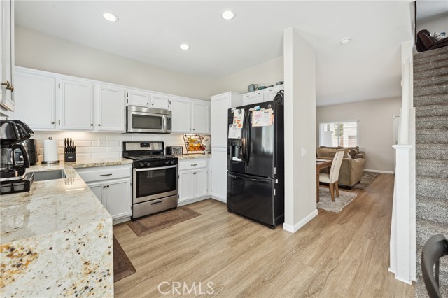 293 Belize Way, Oceanside CA: https://media.crmls.org/medias/e05b8239-6306-4025-852d-ebb2db5974d9.jpg