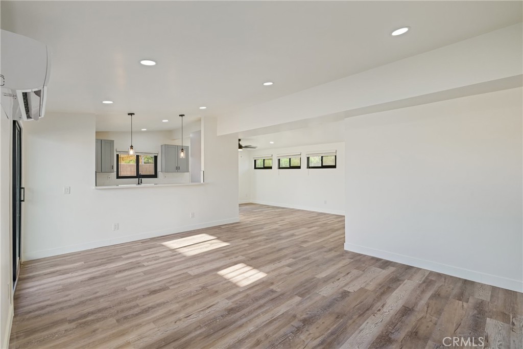 MLS #DW25261926 image #36