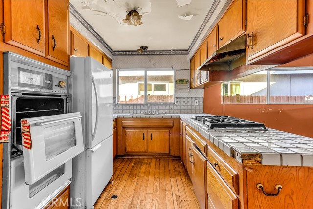 Detail Gallery Image 9 of 25 For 8848 Gerald Ave, North Hills,  CA 91343 - 4 Beds | 2 Baths