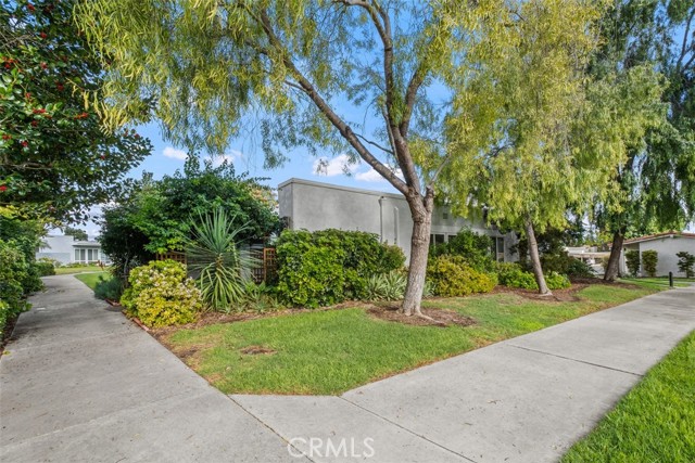 2198 Via Mariposa # D, Laguna Woods, California 92637, 2 Bedrooms Bedrooms, ,2 BathroomsBathrooms,Residential Lease,For Rent,2198 Via Mariposa # D,CRLG24236125