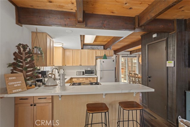 Detail Gallery Image 8 of 24 For 2060 7th Ln, Big Bear City,  CA 92314 - 2 Beds | 1/1 Baths