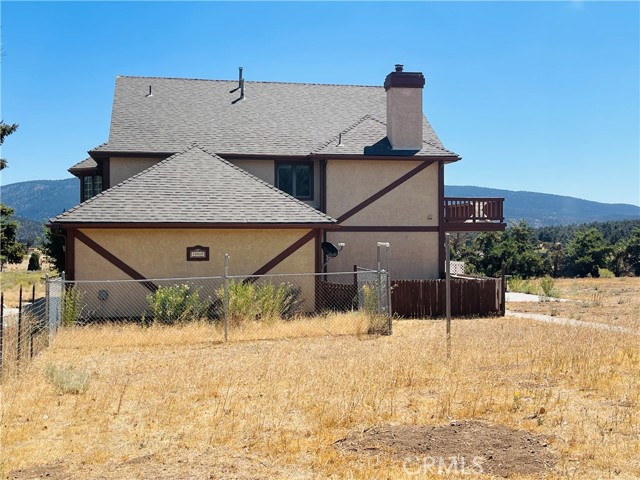 10500 Steinhoff Road, Frazier Park CA: https://media.crmls.org/medias/e05c5139-6011-4ecd-bd96-8411592aa5b1.jpg