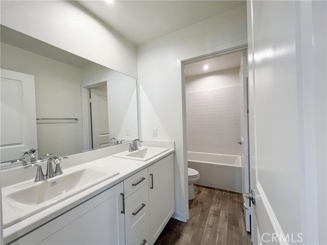 Detail Gallery Image 17 of 26 For 16067 Olivas Ln, Fontana,  CA 92336 - 4 Beds | 2/1 Baths