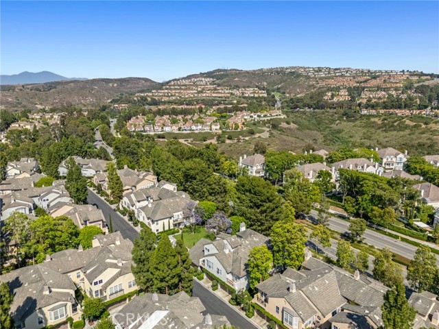 52 Anjou, Newport Coast CA: https://media.crmls.org/medias/e05d31ac-50e1-4bd8-a65f-b9a177e09963.jpg