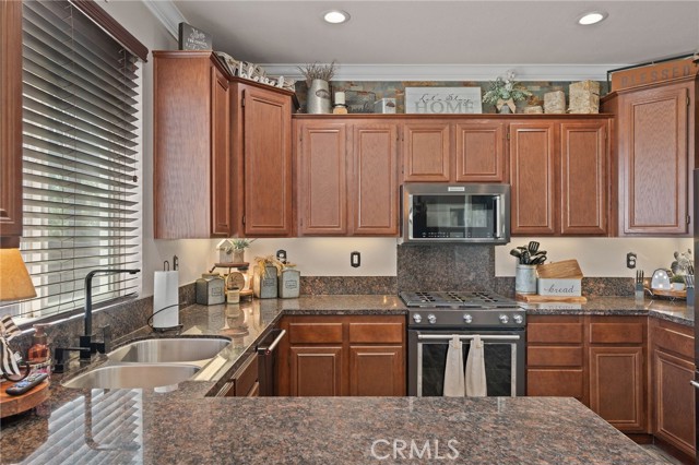 Detail Gallery Image 11 of 37 For 33412 Wallace Way, Yucaipa,  CA 92399 - 3 Beds | 2/1 Baths