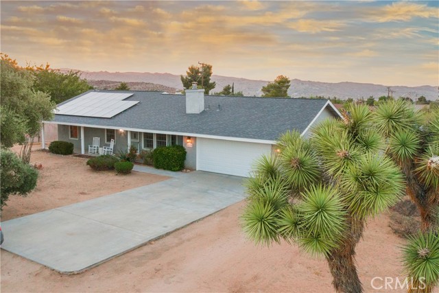 Detail Gallery Image 2 of 31 For 58338 Desert Gold Dr, Yucca Valley,  CA 92284 - 4 Beds | 2 Baths