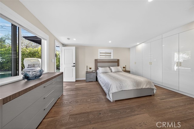 Detail Gallery Image 38 of 64 For 4926 Greenbush Ave, Sherman Oaks,  CA 91423 - 4 Beds | 3 Baths