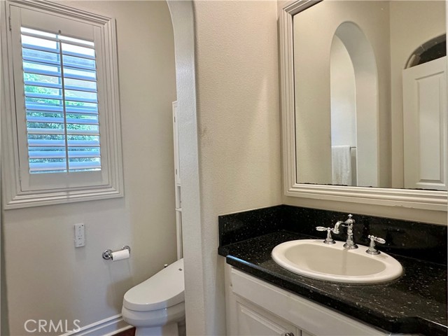50 Winding Way, Irvine CA: https://media.crmls.org/medias/e05ef6c9-5db3-4c83-a269-c285a8284610.jpg