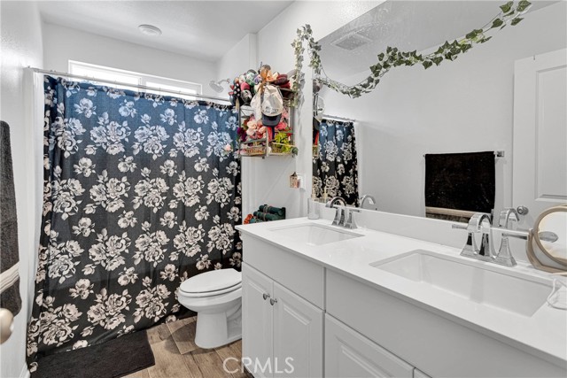 Detail Gallery Image 13 of 21 For 11979 Glen Avon St, Victorville,  CA 92392 - 3 Beds | 2/1 Baths