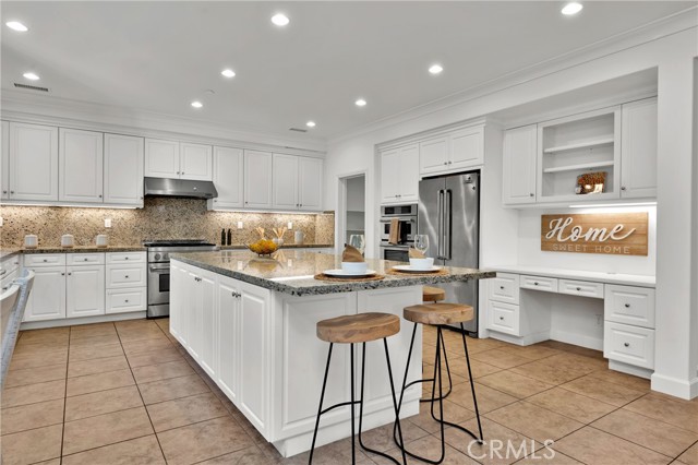 Detail Gallery Image 10 of 60 For 24 Umbria, Irvine,  CA 92618 - 4 Beds | 4 Baths