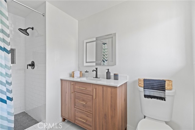 Detail Gallery Image 8 of 15 For 445 W Rowland St, Covina,  CA 91723 - 4 Beds | 3 Baths