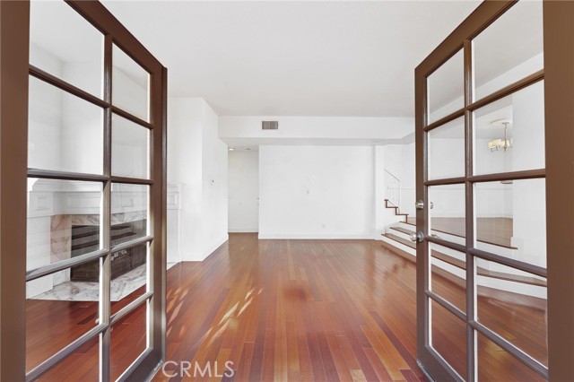 Detail Gallery Image 8 of 35 For 1515 Artesia #2,  Manhattan Beach,  CA 90266 - 2 Beds | 3 Baths