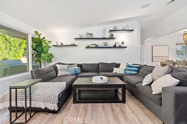 Detail Gallery Image 8 of 41 For 600 Cliff Dr, Newport Beach,  CA 92663 - 5 Beds | 4/1 Baths