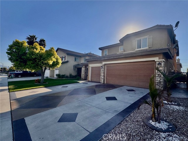 Detail Gallery Image 3 of 31 For 5575 Harmony Dr, Corona,  CA 91752 - 4 Beds | 3 Baths