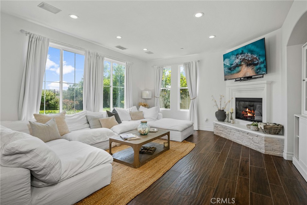 MLS #OC26002514 image #8