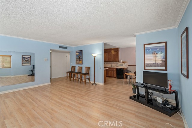 Detail Gallery Image 9 of 21 For 6133 Whitsett Ave #17,  North Hollywood,  CA 91606 - 3 Beds | 2 Baths