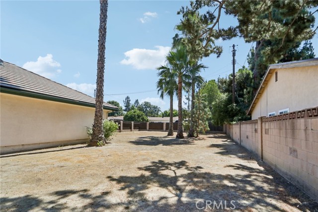 Image 58 of 62 For 16860 Rayen Street