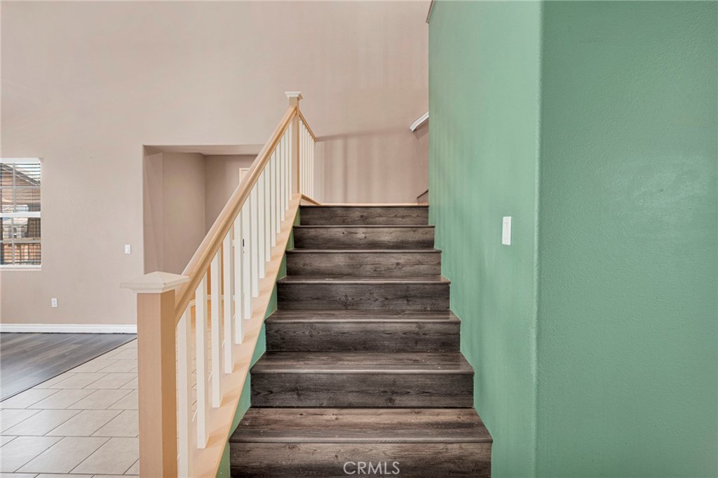 https://media.crmls.org/medias/e064548a-6696-45ef-ae37-ca8e4ca6d2ba.jpg?preset=X-Large