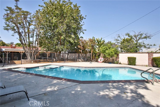 9322 Stanford Avenue, Garden Grove CA: https://media.crmls.org/medias/e0665699-9252-4e03-aa0a-3ca52bdc1973.jpg