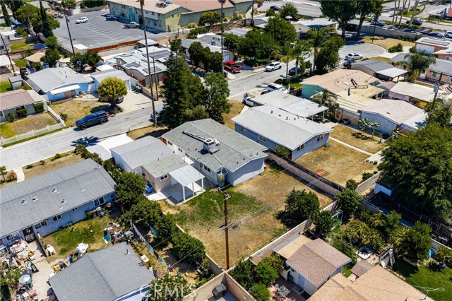 610 W Glen Lyn Drive, Glendora CA: https://media.crmls.org/medias/e066e5ff-f983-4ee7-a0b7-13080e90e2e6.jpg