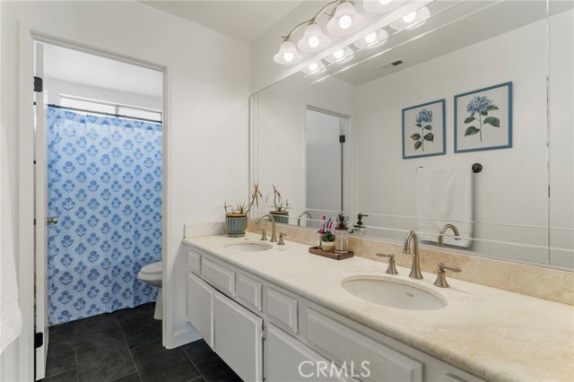 8129 Rancho Poderoso Road, Paramount CA: https://media.crmls.org/medias/e066fb02-3398-4a82-8e11-a38dacf4da8a.jpg