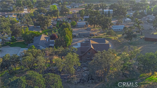 Detail Gallery Image 5 of 63 For 24401 Serra Pl, Tehachapi,  CA 93561 - 4 Beds | 3/1 Baths