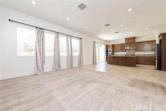19256 Merryweather Drive, Canyon Country CA: https://media.crmls.org/medias/e0671804-20c4-43fb-8ebe-5a396d0b9e5a.jpg