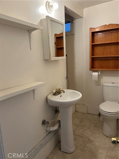 Detail Gallery Image 4 of 8 For 614 Arrowhead Villa, Lake Arrowhead,  CA 92352 - 1 Beds | 1 Baths