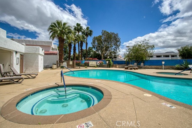 34372 Laura Way, Rancho Mirage CA: https://media.crmls.org/medias/e067cfbd-cbec-4987-acc7-52c95c13a3bc.jpg