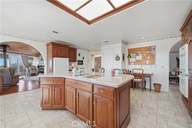 Detail Gallery Image 8 of 55 For 39275 Chaparral, Temecula,  CA 92592 - 4 Beds | 4 Baths