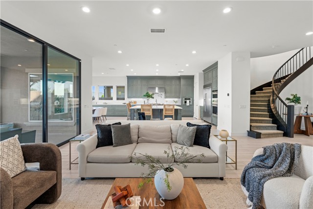 Detail Gallery Image 5 of 53 For 20526 W Deer Grass Ct, Porter Ranch,  CA 91326 - 5 Beds | 5/1 Baths
