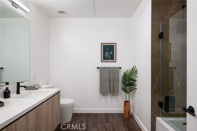 118 Astronaut Ellison S Onizuka Street, Los Angeles CA: https://media.crmls.org/medias/e0693015-defb-4f13-86cd-f08df215cd83.jpg