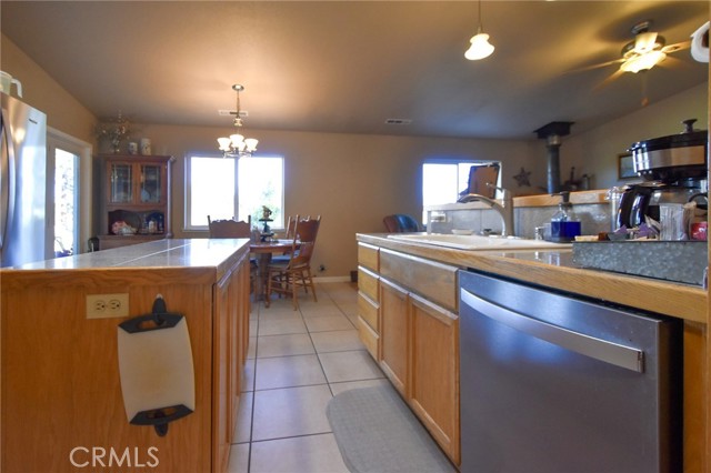 Detail Gallery Image 14 of 50 For 5328 Woodland Dr, Yreka,  CA 96097 - 4 Beds | 2 Baths