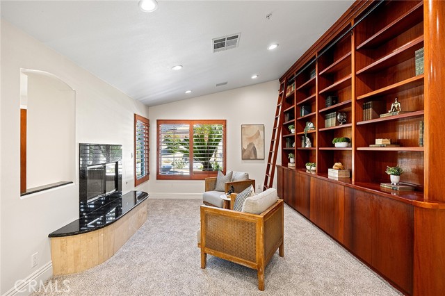 1110 Novilunio, San Clemente CA: https://media.crmls.org/medias/e06a8370-c02a-40c1-ad42-f75e6077838a.jpg