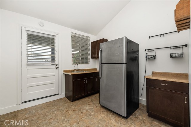 Image 26 of 28 For 9861 Lemon Avenue