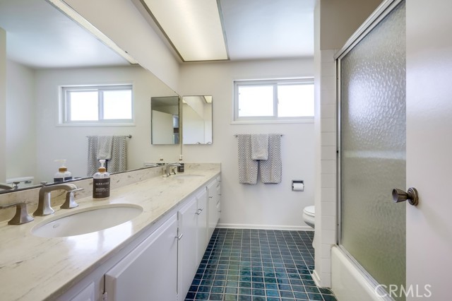 Detail Gallery Image 29 of 44 For 3681 Fenley Dr, Los Alamitos,  CA 90720 - 4 Beds | 3 Baths