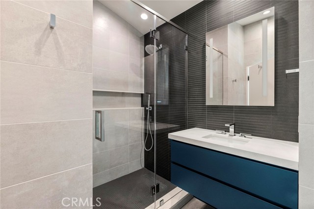 Detail Gallery Image 22 of 35 For 9336 Lloydcrest Dr, Beverly Hills,  CA 90210 - 3 Beds | 2 Baths