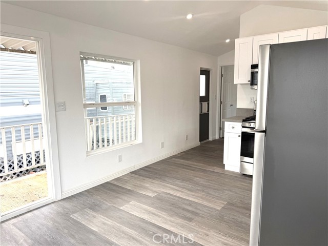 Detail Gallery Image 3 of 9 For 19548 Cypress St #33,  Covina,  CA 91724 - 1 Beds | 1 Baths