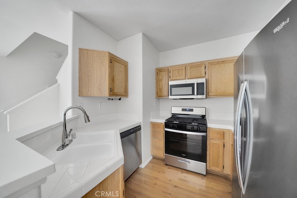 MLS #OC25274168 image #3