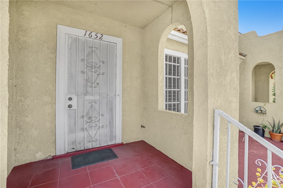 Image 3 for 1652 Leighton Ave, Los Angeles, CA 90062