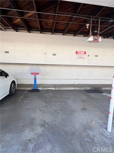 Detail Gallery Image 31 of 32 For 18619 Collins #F29,  Tarzana,  CA 91356 - 2 Beds | 2 Baths