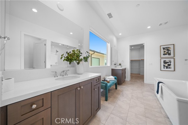 Detail Gallery Image 55 of 70 For 20548 Hummingbird Ct, Porter Ranch,  CA 91326 - 5 Beds | 5/1 Baths