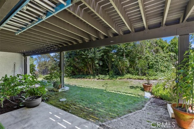 92 Cottonwood Circle, Rolling Hills Estates CA: https://media.crmls.org/medias/e06c8325-7dd4-4416-bafa-29256f975f72.jpg