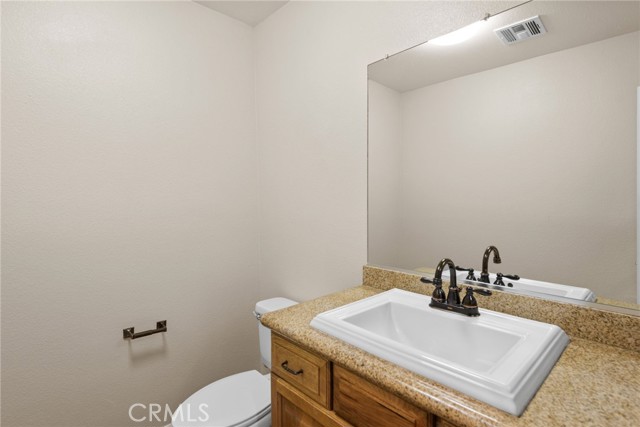 Detail Gallery Image 10 of 34 For 820 Angeles Bld, Big Bear City,  CA 92314 - 3 Beds | 2/1 Baths