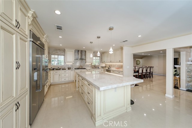 Detail Gallery Image 6 of 39 For 814 Kellogg, Glendale,  CA 91202 - 3 Beds | 2 Baths