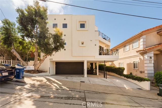 Detail Gallery Image 29 of 31 For 610 9th St a,  Hermosa Beach,  CA 90254 - 3 Beds | 2/1 Baths