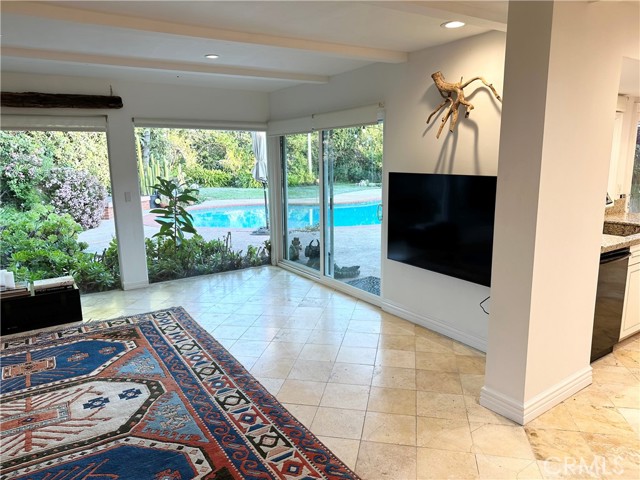 MLS #SR25253346 image #10