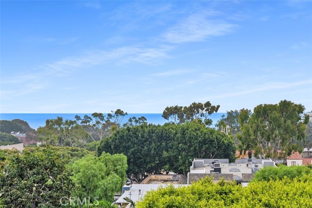 Detail Gallery Image 1 of 39 For 346 Y Pl, Laguna Beach,  CA 92651 - 3 Beds | 3 Baths